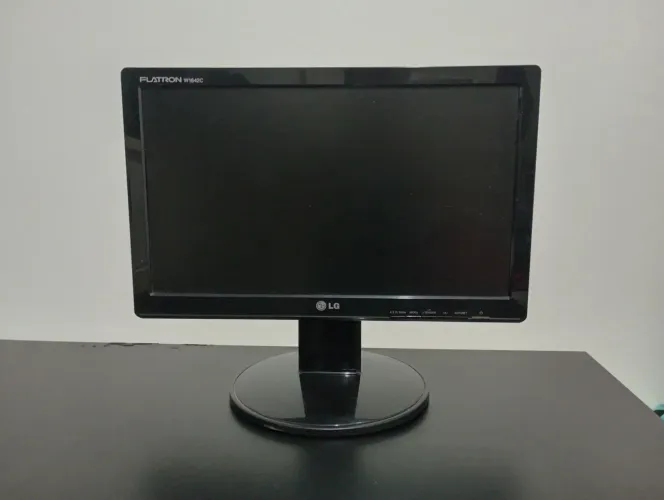 Monitor LG Flatron 15,6"