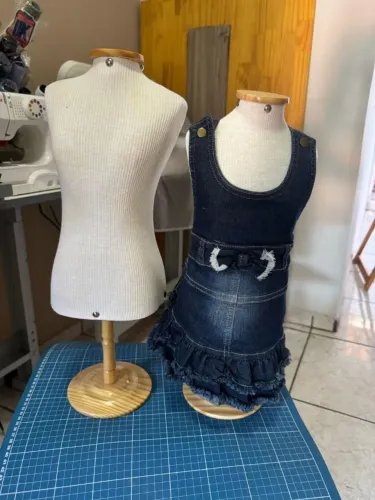 Kit 2 Manequins Pequeno Manequim Infantil Semi-novo Madeira Costura 