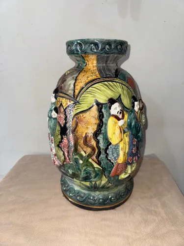 "Vaso Oriental em Faiança Tasca com numeração 734