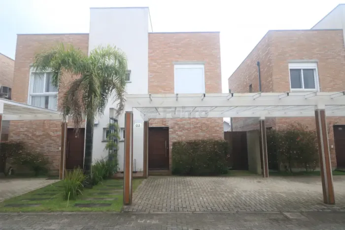 Excelente Casa no Laranjal com 3 Quartos