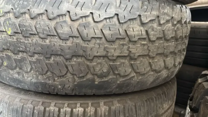 Pneu 255/70/16 Goodyer 70 % Vida util