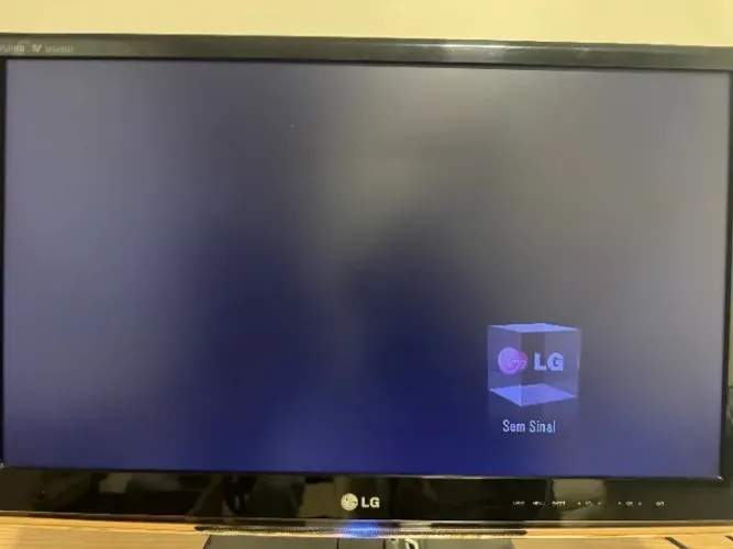 TV LG - LED LCD 24 polegadas USADA