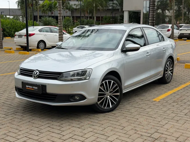 Volkswagen Jetta Highline 2.0 TSI 16V 4P Tiptronic 2014