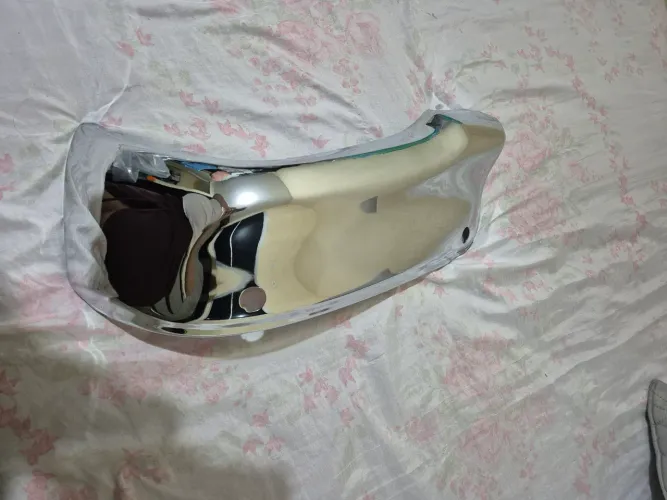 Ponteira trazeira P/choque hilux cromado direita R$ 550