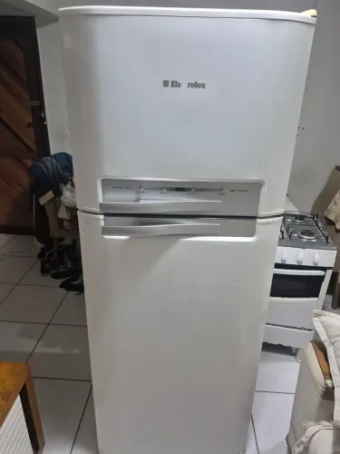 Geladeira eletrolux