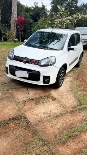 Fiat Uno Sporting 1.4 EVO Fire Flex 8V 4P 2015