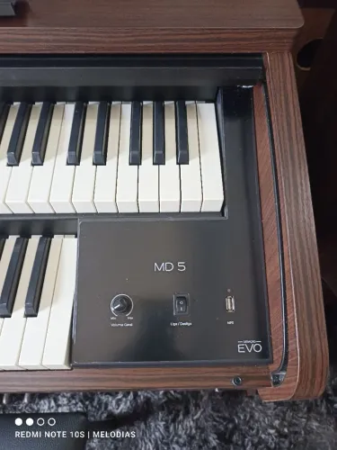 Órgão Tokai MD5 Evo Marrom 