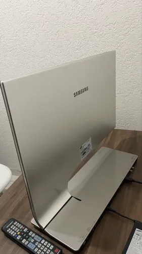 Syncmaster TA950 gull HD LED TVmonitor
