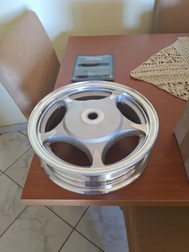 Roda traseira bugman 125 mais pastilha de freios traseira