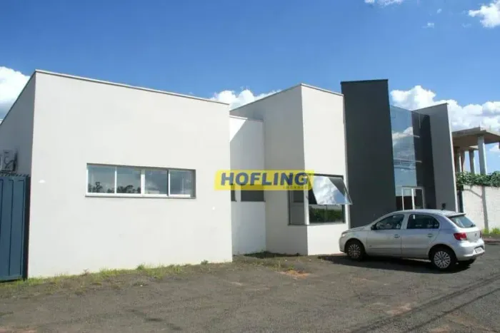 Prédio à venda, 600 m² por R$ 1.600.000,00 - Jardim São João - Araras/SP