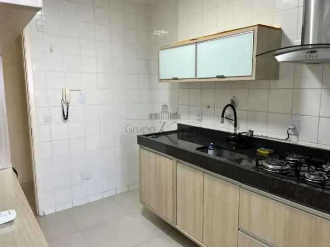Imóvel para aluguel com 151 metros quadrados com 3 quartos
