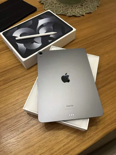 iPad Air M1 256 GB + Caixa e carregador originais + Baseus Pencil PRO
