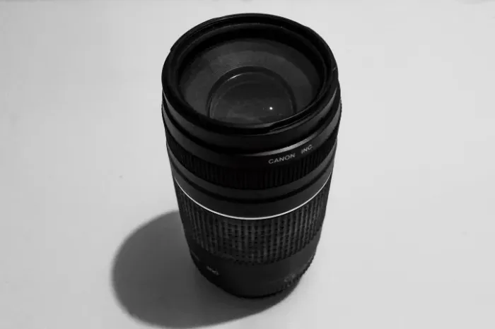 Lente EF 75-300mm f/4-5.6 III