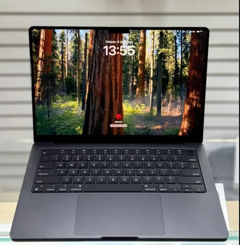 Macbook pro 14 polegadas chip m4 pro 24gb / 512gb apenas 2 dias de ativação ( 24 / 512 )