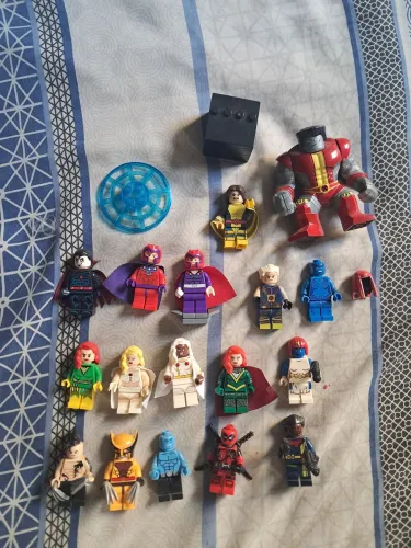 Lego X-Men Similar