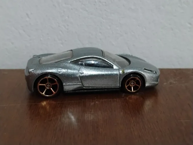 Hot Wheels Ferrari 458 Itália - loose