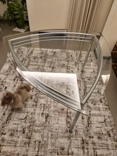 Mesa Triangular de Vidro e Base Cromada (Para Reforma / Retirada)