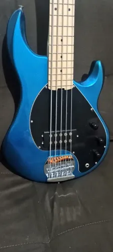 Contrabaixo Seven 5 cordas