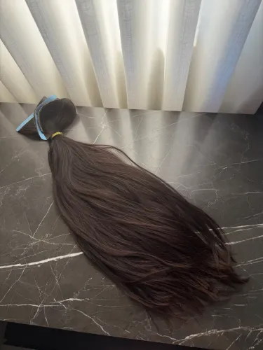 Mega Hair brasileiro. Liso natural. Cabelo virgem. Na fita 60 cm