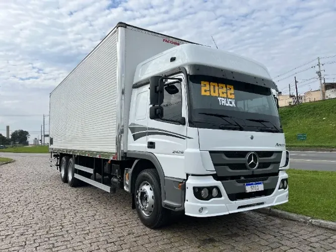 MB Atego 2426 ano 2022/22 - Mercedes Benz - Caminhão truck 6x2 - Excelente estado 
