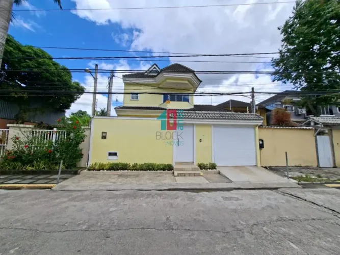 Vargem Pequena | Casa de Condomínio 4 quartos, sendo 1 suite