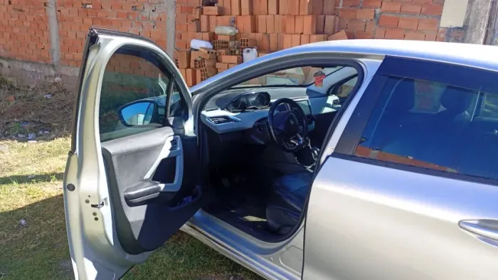 Peugeot 208 Active/active Pack 1.5 Flex 8V 5P 2014
