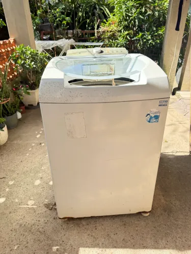 Máquina de lavar com defeito