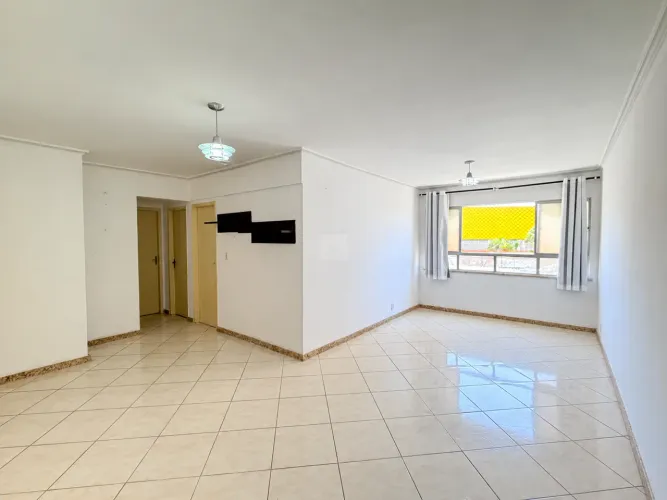 Apartamento para Aluguel com 120m², 3 Quartos e Suíte em Aracaju/SE