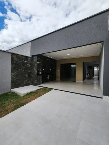 EXCELETE CASA NO RESIDENCIAL JARDIM COLORADO  GOIÂNIA/GO