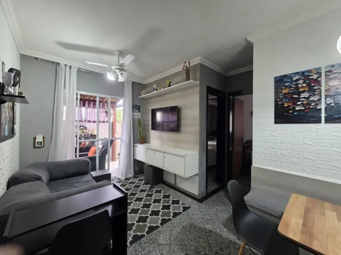Apartamento Térreo 2 Quartos/54m²/Reformado - Cond. Vista de Manguinhos, Serra, ES