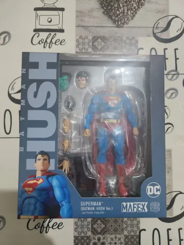 Superman hush mafex lacrado