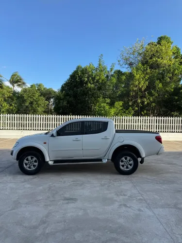 Mitsubishi L200 Triton HLS 2.4 Flex 16V CD Mec. 2015