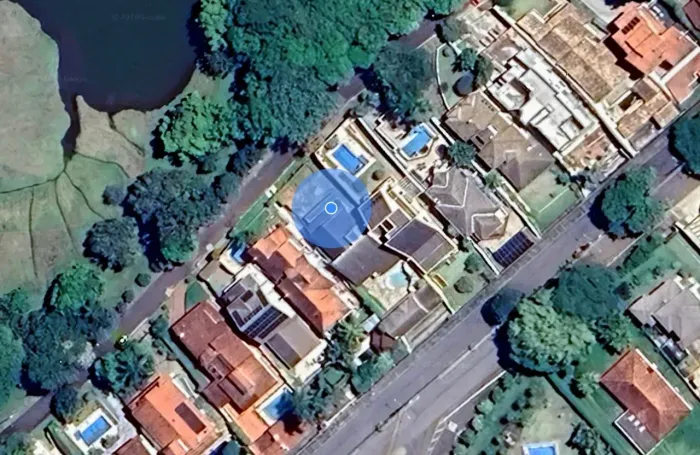 Casa de condomínio para venda possui 400 metros quadrados com 7 quartos