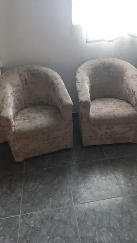 Poltronas por 180 cada