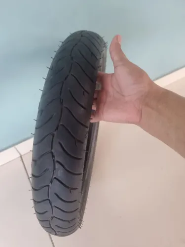 VENDO PNEU DIANTEIRO: 80/80/14