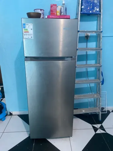 Geladeira 211 litros