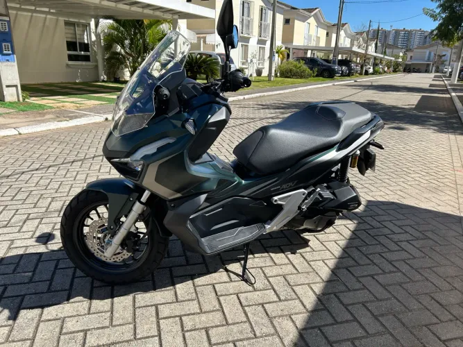 Honda ADV 150.