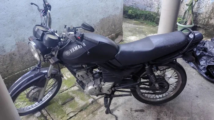 YBR 125 preta