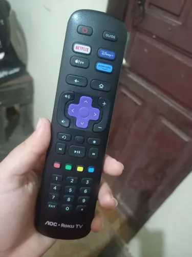 Vendo essa televisão smart 32 polegadas com controle já está no menor valor