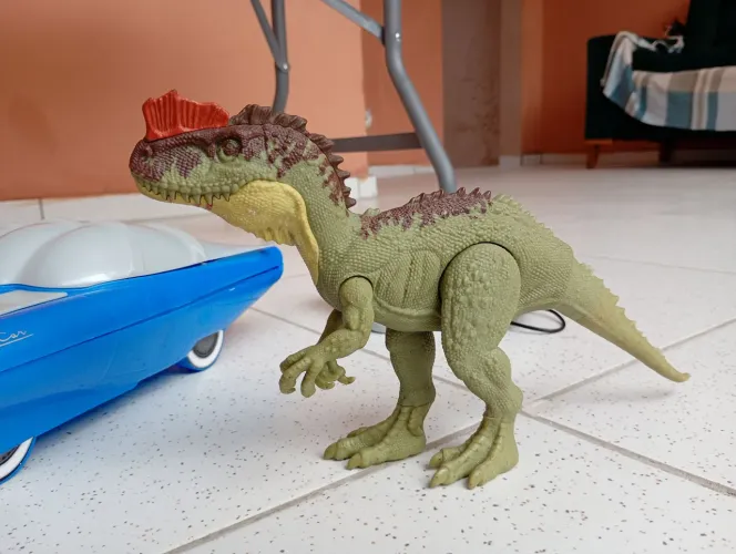Dinossauro Jurassic park articulado
