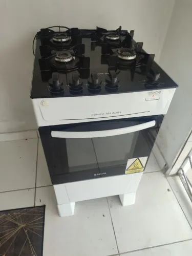 Vendo fogão bem conservado 