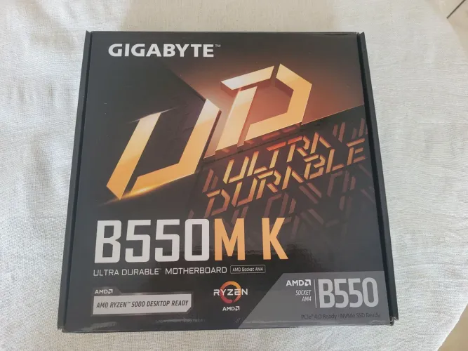 Placa mãe Gigabyte B550M K