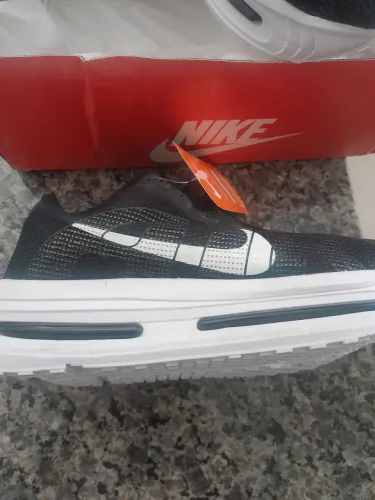 Nike Vomero Premium Preto, tamanho 38