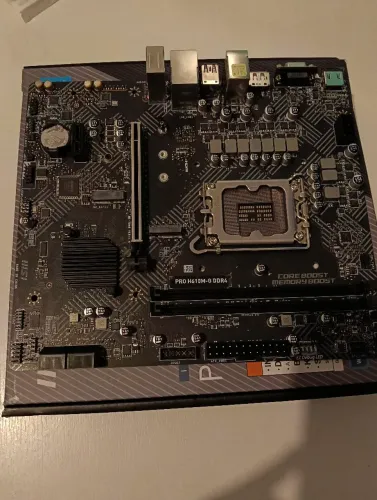 MSI PRO H610M-G DDR4 em perfeito estado.