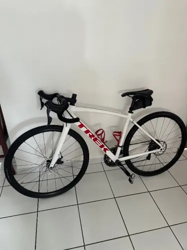 BICICLETA TREK DOMANE AL 3 3ª GERAÇÃO 