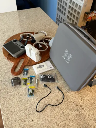 DJI Flip Fly More Combo - R$ 5.800,00