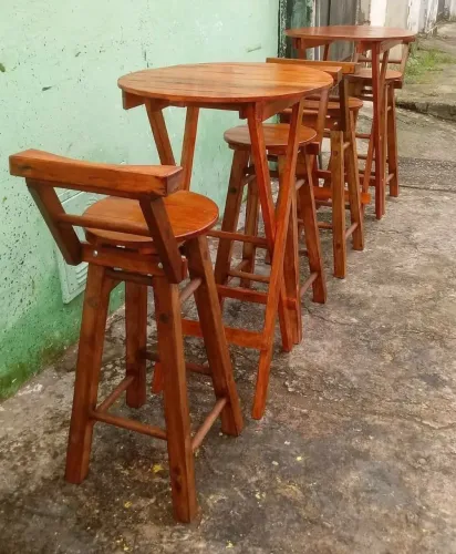 Mesa dobrável em madeira 