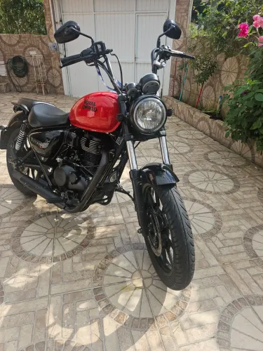 Meteor 350 fireball com tripper de navegação