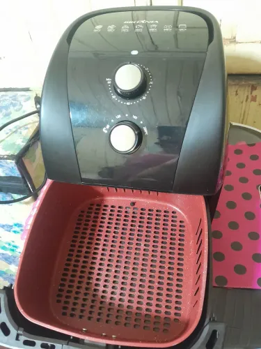Vende-se Air Fryer semi nova 5,5L !