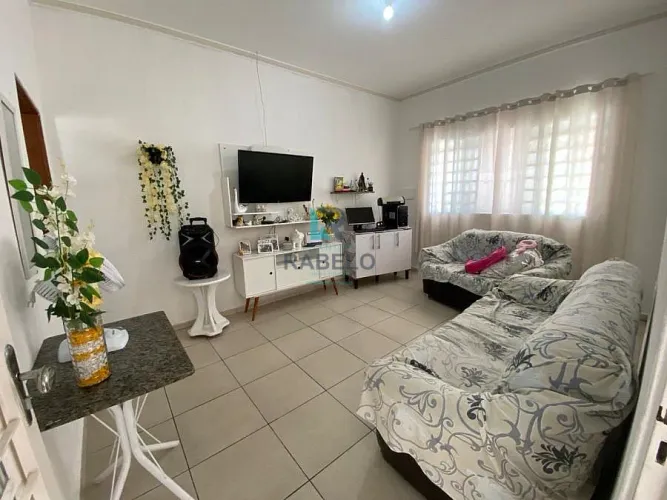 CASA COM 2 QUARTOS NA VILA RICA EM LORENA-SP